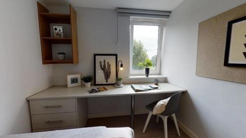 Chapeltown Apartment | For Students Only - iQ Leeds in City Centre