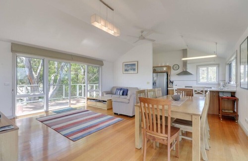 Metung House | Foreshore House in Metung