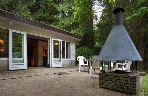 Dilsen-Stokkem Ski Chalet | Forest Chalet in Lanklaar
