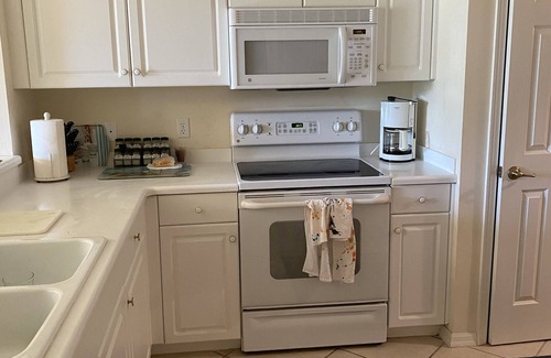 Naples Condo | Forest Glen Country Club Garden Home 2 Bedroom Plus Den 4th hole, Naples, FL