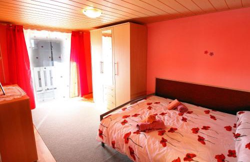 Koper Apartment | Forest Hideaway Suites STAR