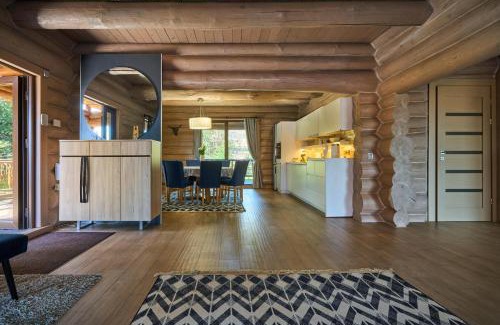 Yablunytsya House | Forest Hill Shale