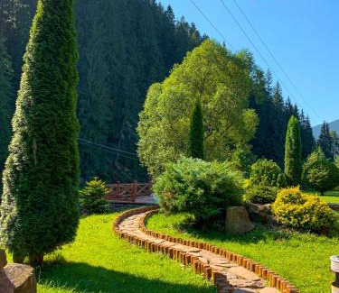 Tatariv Hotel | Forest House