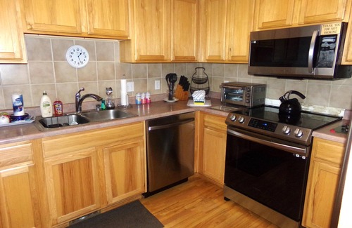 Wildernest House | Forest Park 3 Bed 4 Bath Townhome