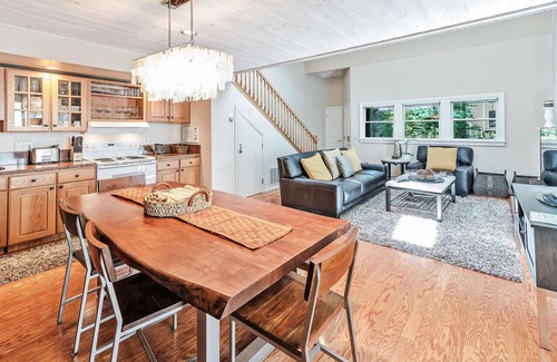 Incline Village Condo | Forest Pines Condo Country Contemporary feel.