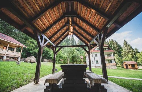Baile Tusnad Bed & Breakfast | Forest Resort