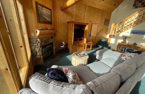 Redmond House | Forest Ridge home