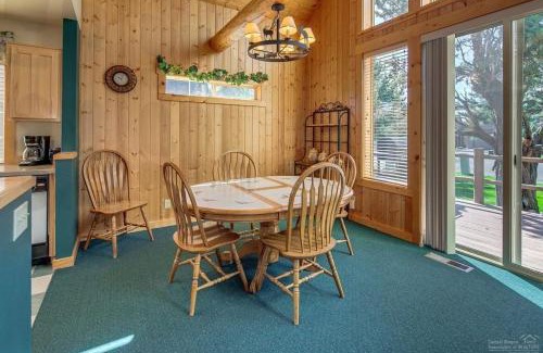 Redmond House | Forest Ridge home