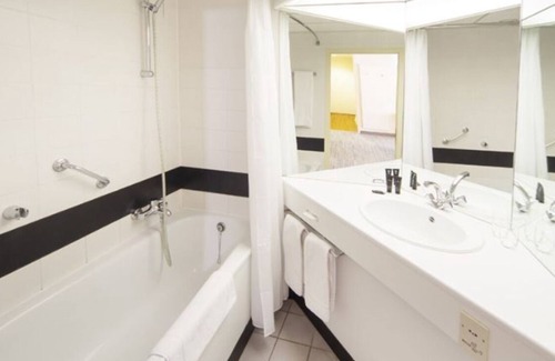 Wolfheze Hotel | Forest-Side Room – Nestled Among Trees with Easy Access to Trails & Wellness