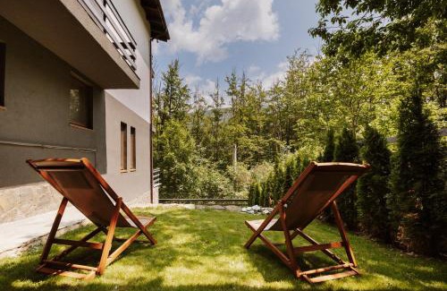 Sinaia Apartment | Forest Villa Private Apartment with Balcony & Parking - Hublou Home 2