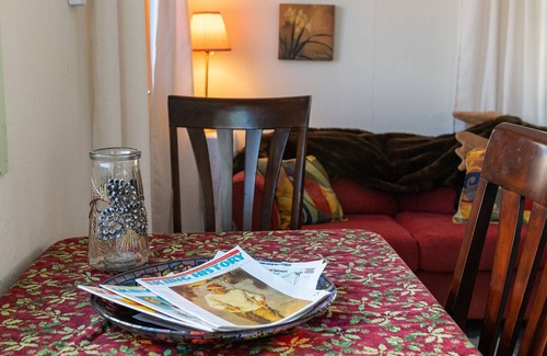 Wells House | Forget-me-not Suite - Mountain Time Getaways in Wells