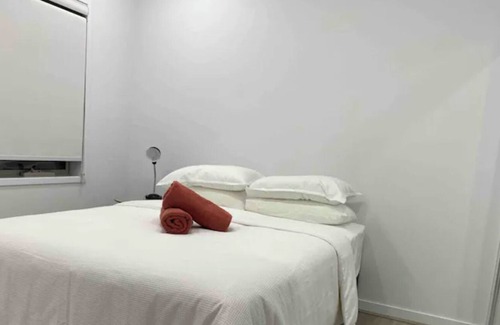 Donnybrook House | Forget your worries in this spacious and serene space