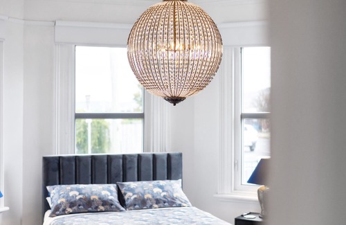 Invermay House | Forget your worries in this spacious and serene space. Close to all amenities i