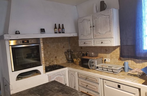 Cabrieres House | Former priory in the heart of the Hérault up to 10 people