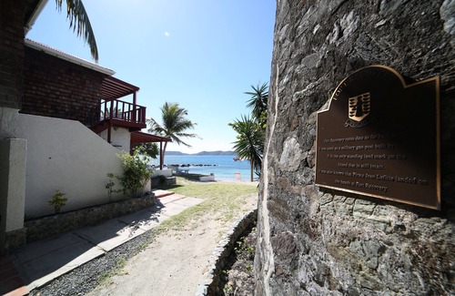 Daseys House | Fort Recovery Beachfront Villa and Suites Hotel luxury 2BR