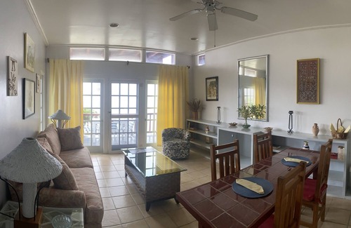 Daseys House | Fort Recovery Beachfront Villa and Suites Hotel luxury 2BR