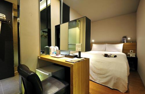 Banqiao Hotel | Forward Suites II