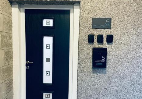 Dunfermline Apartment | Foundry Street Apartment 3 - Dunfermline City Centre