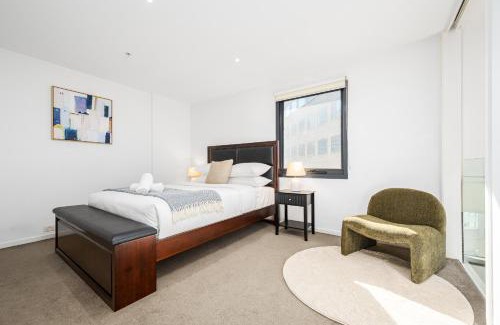 Melbourne Central Business District Apartment | Foundry Top Floor 2BR Loft Parking & Workspace