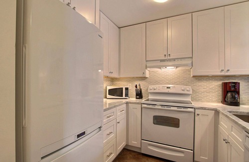 Historic Downtown Savannah Apartment | Fountain View Cottage, Beautiful Savannah Home