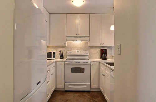 Historic Downtown Savannah Apartment | Fountain View Cottage, Beautiful Savannah Home