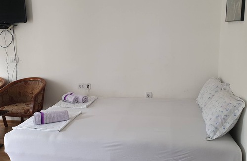 Rana Bed & Breakfast | Four bedded room with sea view terrace