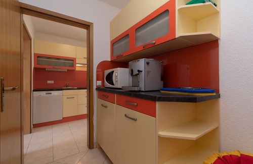 Klenovica Apartment | Four-bedroom apartment with terrace and sea view Klenovica, Novi Vinodolski (A-20556-a)