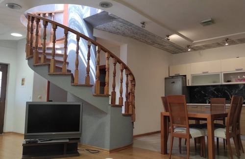 Sumartin Apartment | Four-bedroom apartment with terrace and sea view Sumartin, Brač (A-11387-a)
