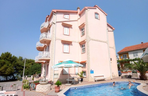 Kraj Apartment | Four-bedroom apartment near beach Kraj, Pašman (A-334-f)