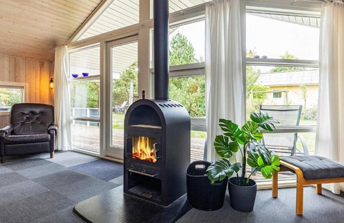 Ristinge House | Four-Bedroom Holiday home in Humble 1