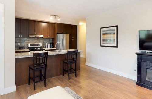 Harrison Hot Springs Apartment | Four Bedroom Penthouse Suite with Mountain View - Harrison Lake View Suites