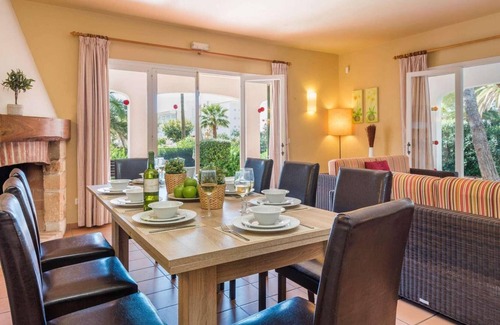 Sant Tomas Villa | Four bedroomed villa with pool close to the beach.