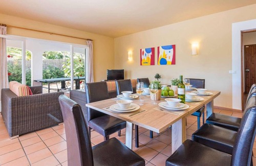 Sant Tomas Villa | Four bedroomed villa with pool close to the beach.