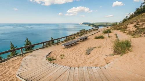 Traverse City Apartment | Four Connected Apartments Walk Everywhere AC Breweries