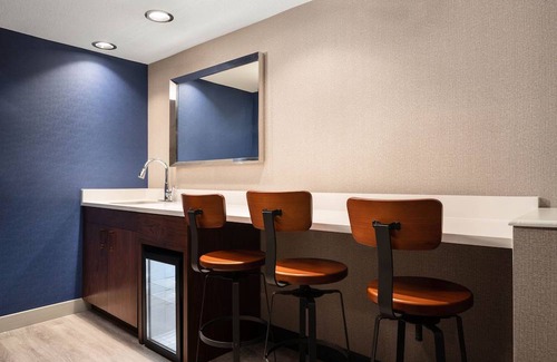 South San Francisco Hotel | Four Points by Sheraton Hotel & Suites San Francisco Airport