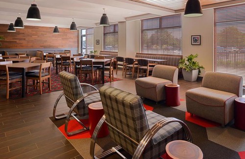 Romulus Hotel | Four Points by Sheraton Detroit Metro Airport