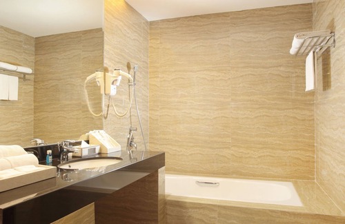 Medan Hotel | Four Points by Sheraton Medan