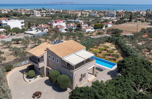 Gouves Villa | Four Seasons private villa - seaview - big heated pool - gym - sport activities