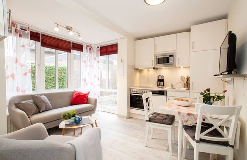 Schillig Apartment | Four star accommodation in Friesenhörn, in a quiet, south-facing location directly on the dike