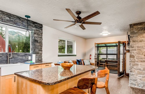 Salt Lake Mountain Resorts Cabin | Four-story home with sunroom, gas fireplace - walk to Brighton & Silver Lake