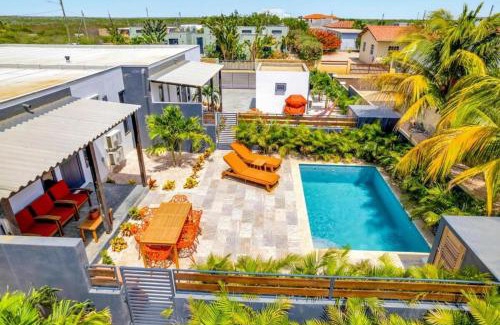 Belnem Villa | FourVillas with Private Magnesium Pool 3 min to the Beach & Dive Rinse Tank