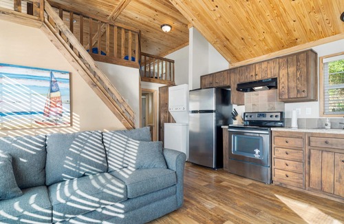 Sperry Cottage | Fox Den at CrossTimbers Marina