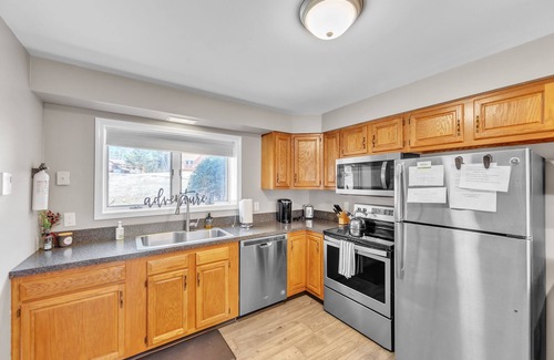 North Creek House | Fox Lair 29l - Cozy End Unit With Mountain Views 2 Bedroom Townhouse by The Summit at Gore Mountain