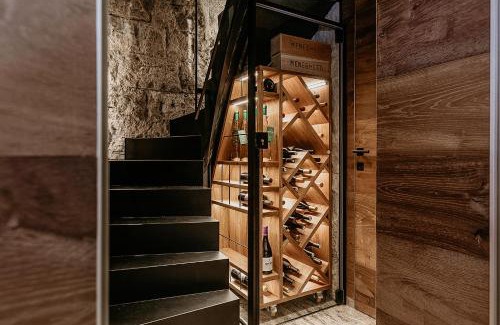 Ukanc Ski Chalet | Fox on the Rocks Chalet