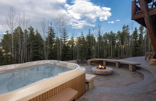 Timber Trail House | Fox Paw Lodge: Private Peak 8 Home w/Elevator, Hot Tub, Pool Table, Fire Pit