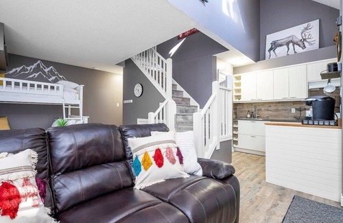 Craigleith Apartment | Fox Ridge - Outdoor Pool/Shuttle to Blue