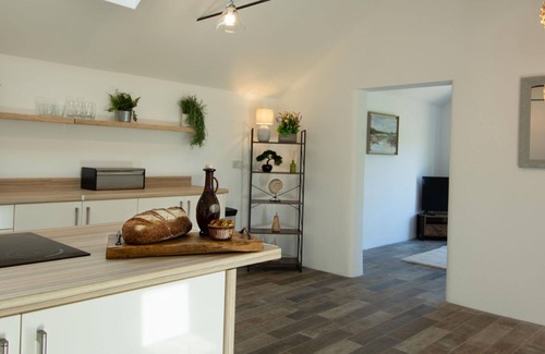 St Ives Cottage | Foxglove Cottage is a delightful detached property set on the small but stunning grounds of a privat