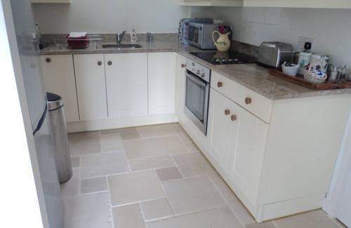 Chichester Cottage | FOXGLOVE. Luxury 5 star cottage in AONB. Beach/harbour. Sleeps 4 in 2 bedrooms