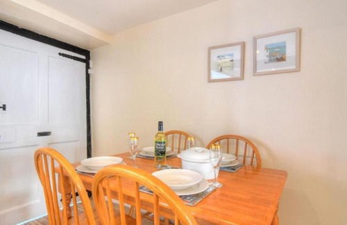 Charmouth House | Foxley Cottage