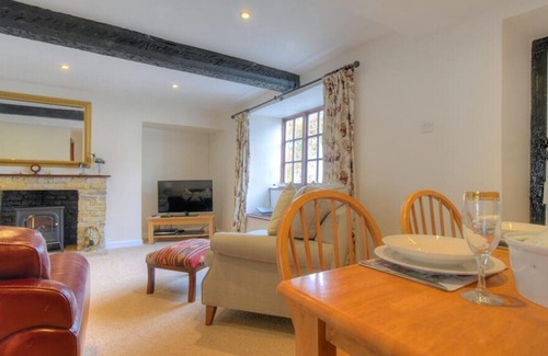 Charmouth Cottage | Foxley Cottage - Two Bedroom Cottage, Sleeps 4